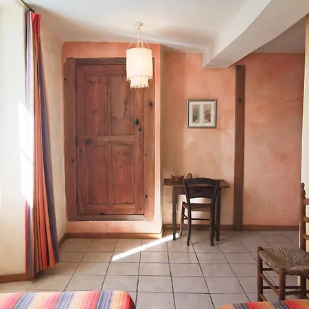 Le « Chateau » Vous Offre 8 Gites, Tous Differents Et Uniques. 度假居