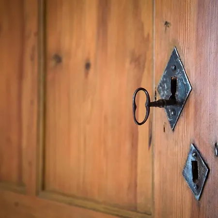 Le « Chateau » Vous Offre 8 Gites, Tous Differents Et Uniques. La Robine-Sur-Galabre