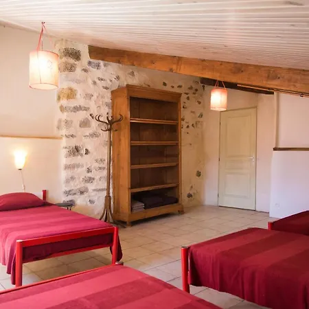 Le « Chateau » Vous Offre 8 Gites, Tous Differents Et Uniques. *