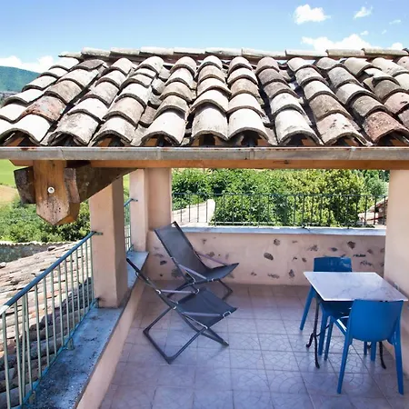 Le « Chateau » Vous Offre 8 Gites, Tous Differents Et Uniques. Holiday home *