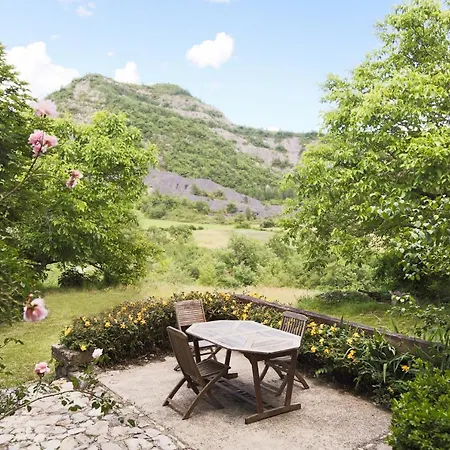 Le « Chateau » Vous Offre 8 Gites, Tous Differents Et Uniques. Holiday home
