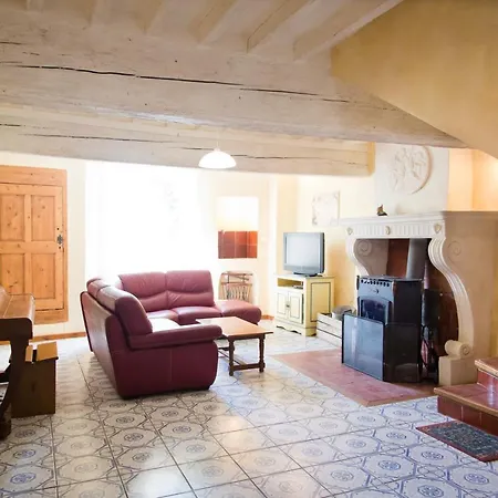 Le « Chateau » Vous Offre 8 Gites, Tous Differents Et Uniques. Holiday home *