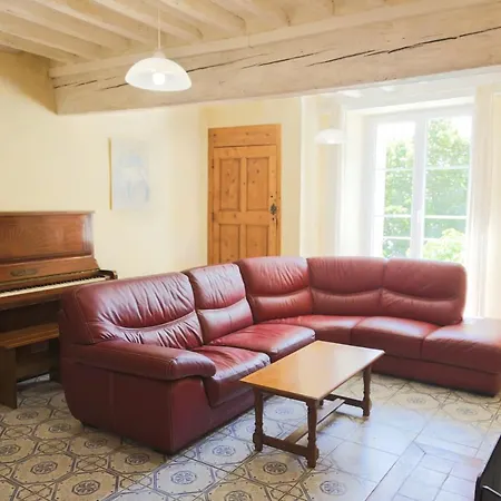 Le « Chateau » Vous Offre 8 Gites, Tous Differents Et Uniques.
