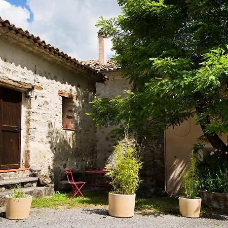 Le « Chateau » Vous Offre 8 Gites, Tous Differents Et Uniques. * La Robine-Sur-Galabre