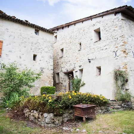 Le « Chateau » Vous Offre 8 Gites, Tous Differents Et Uniques. La Robine-Sur-Galabre