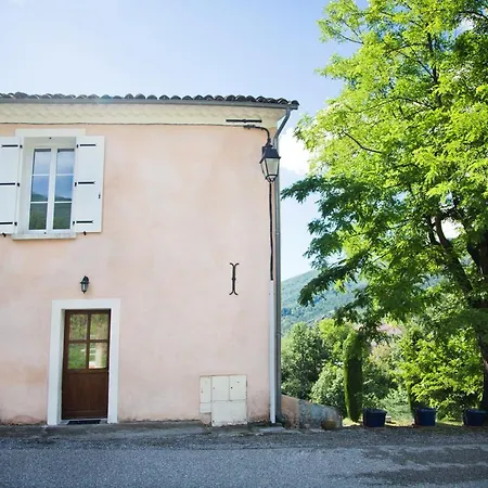 Le « Chateau » Vous Offre 8 Gites, Tous Differents Et Uniques. *